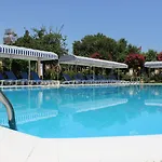 Hulusi Hotel