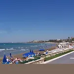 Hulusi Ξενοδοχείο