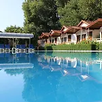 Hulusi Hotel *