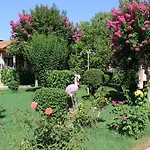Hulusi Hotel *