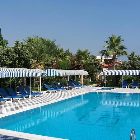 Hulusi Hotell *