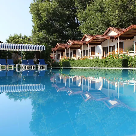 Hulusi Hotell *